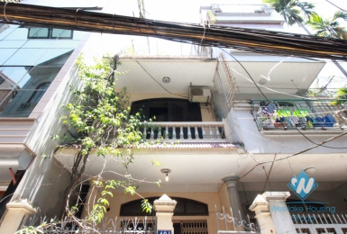 Cheap house with 03 bedrooms for rent in Xuan Dieu St, Tay Ho, Hanoi